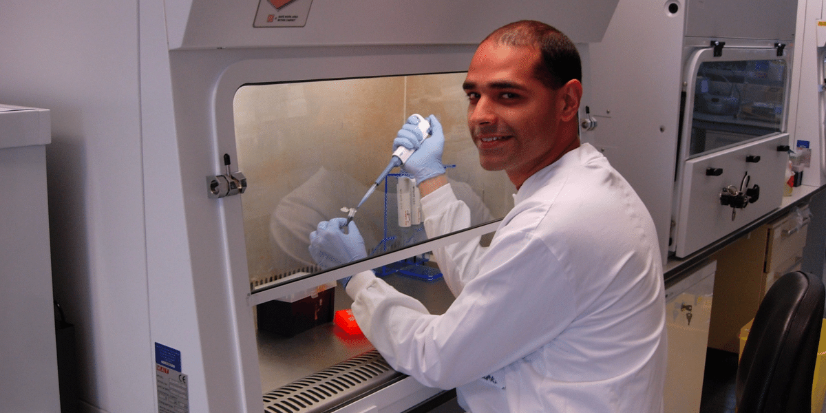 Dr. Manish Sadarangani working in the lab