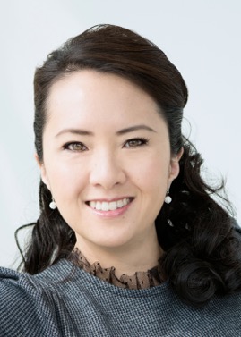 Head shot of Dr. Quynh Doan