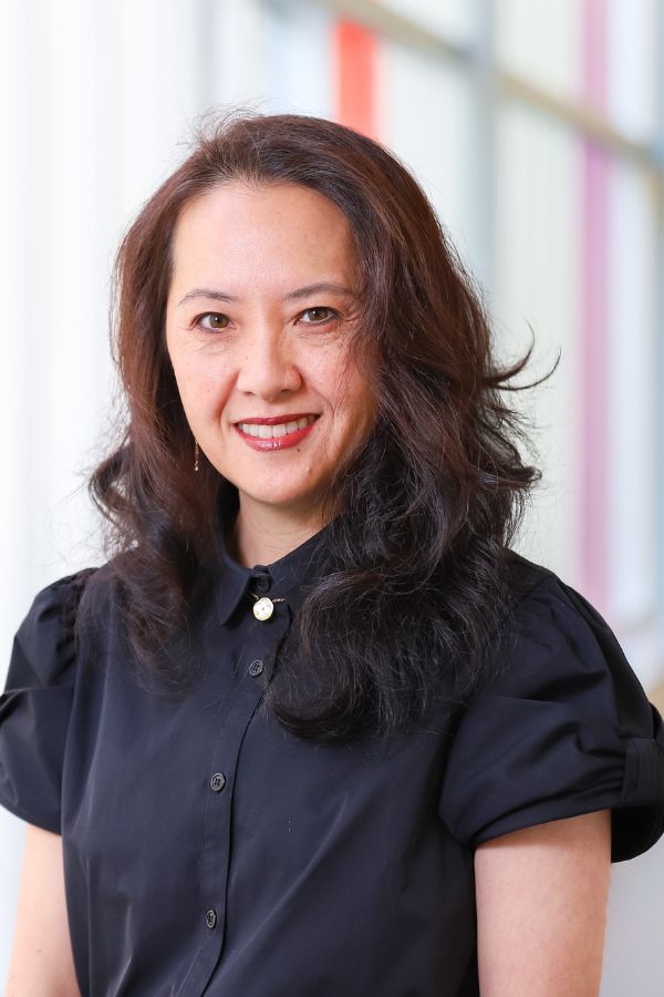 Headshot of Quynh Doan