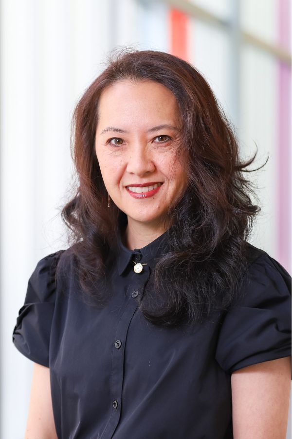 A picture of Dr. Quynh Doan